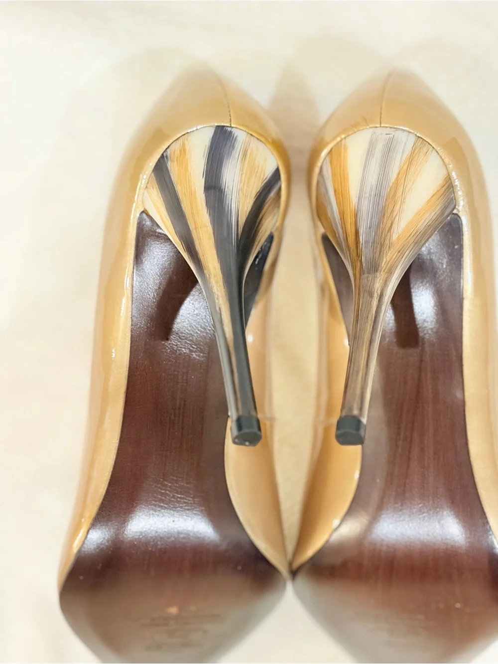 Stuart Weitzman Adobe Gold/Olive Patent Leather Pointed Toe Pumps wTortoise Heel